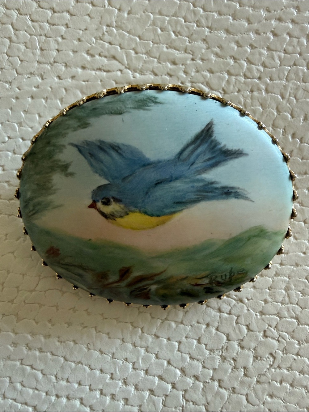 Hand-Painted Brooch - Picture 5 of 6